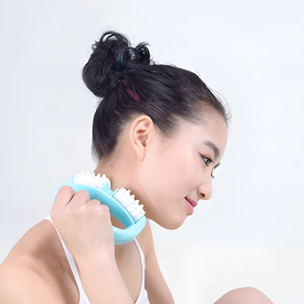 Handheld anti-cellulite massager roller in blue dot wheel finish with compact 13.5x8.5cm body