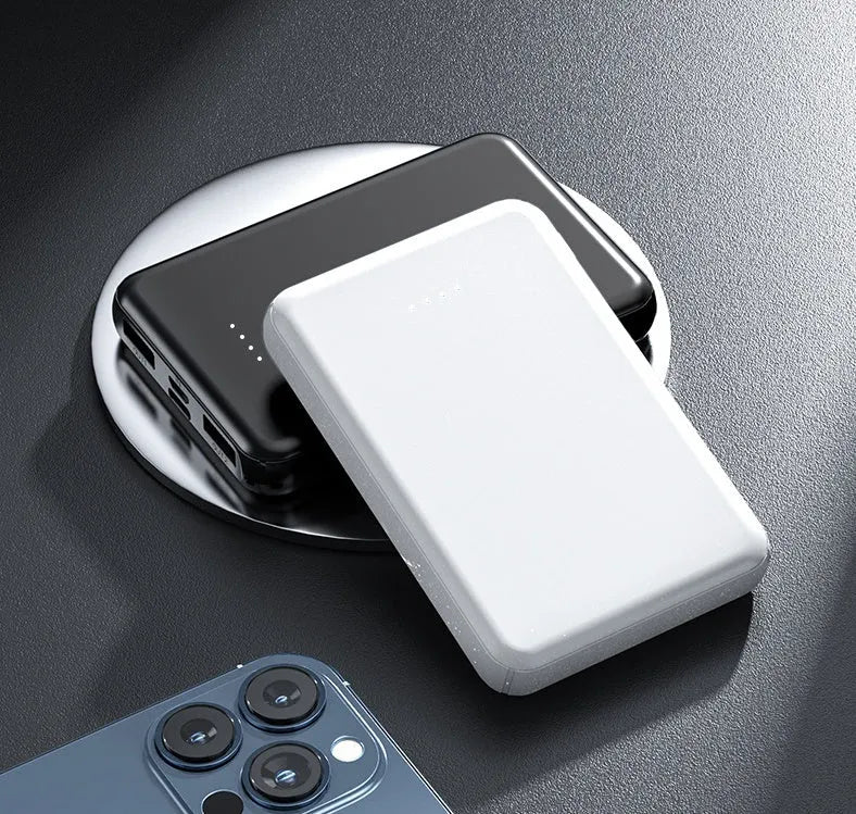 Black and white electric heating vest power bank showing 10000mAh and 5000mAh capacity options.