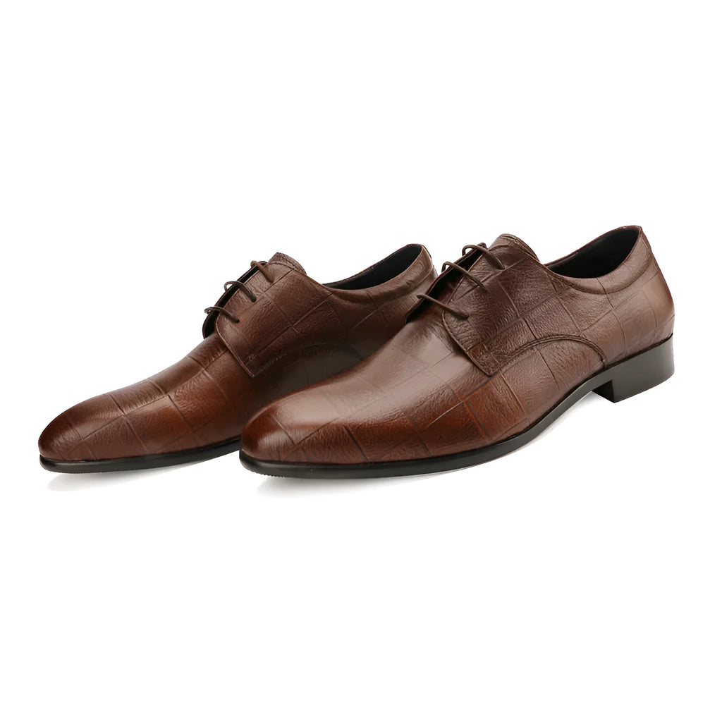 Men's black checkered cowhide Derby shoes with pointed toe and rubber sole.
