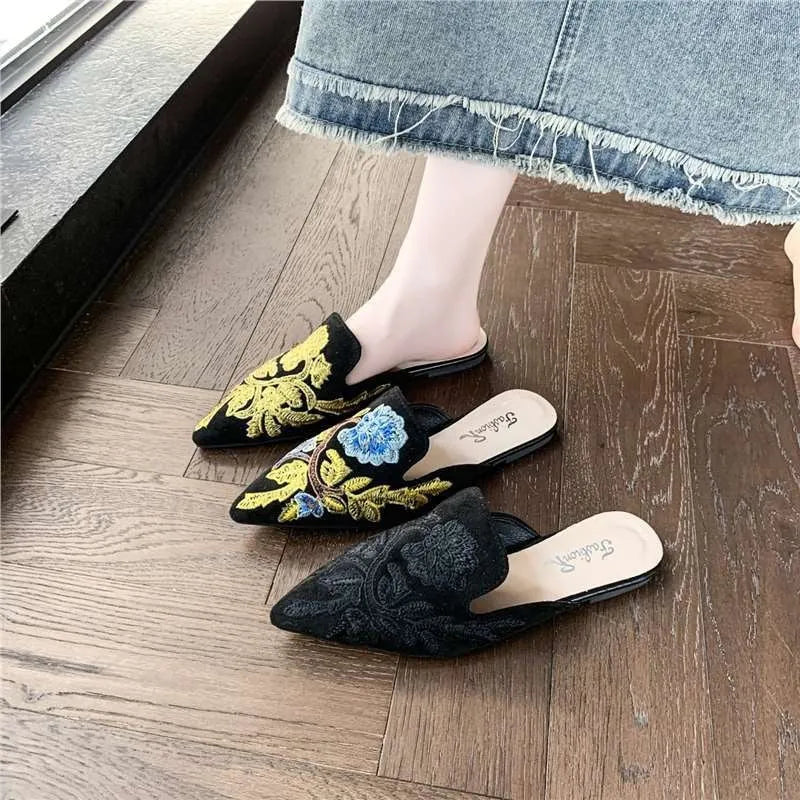 Baotou embroidered slippers for women summer casual round toe PU rubber flat sandals black and blue