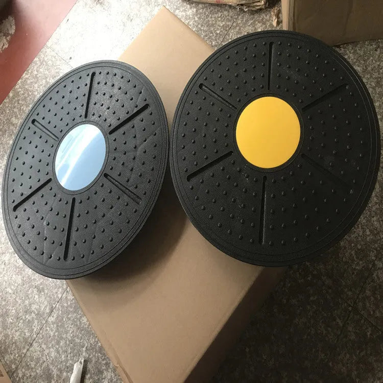 Sports equipment in black and blue colour, suitable for fitness training and extreme challenges.