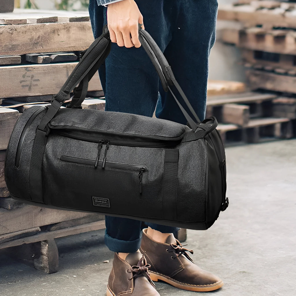 Polyester travel backpack fitness bag in black, 56x28x28 cm, waterproof and breathable