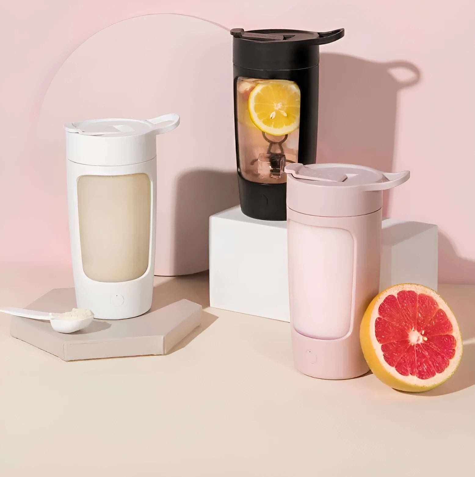 Portable juice blender with 650ml mixing cup in black, blue, pink, or white colours