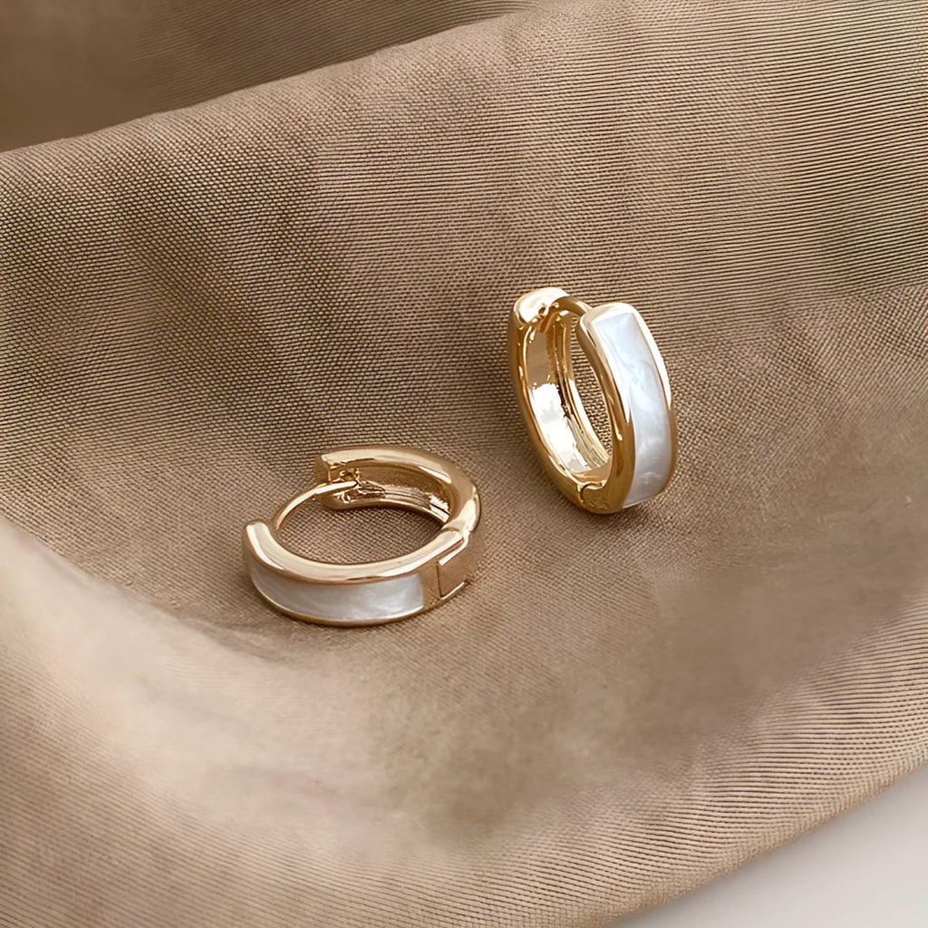 Ring ear clip women's simple contrast colour milky white geometric round copper gold earrings, one pair