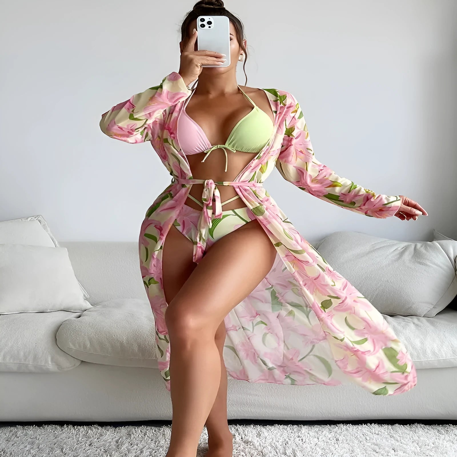 Women's printed bikini swimsuit in quick-dry polyester fabric.