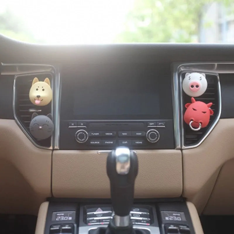 Cute cartoon car perfume holder in plastic with magnet clip on car vent