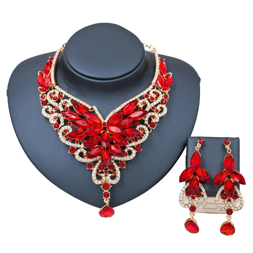 Exaggerated bride necklace and earrings set in alloy with diamond-cut finish, available in multiple colours