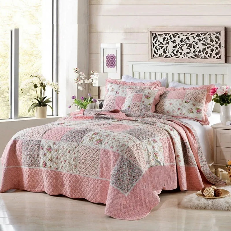 Cotton quilted bedspread three-piece set with pillowcases in Korean bedspread style