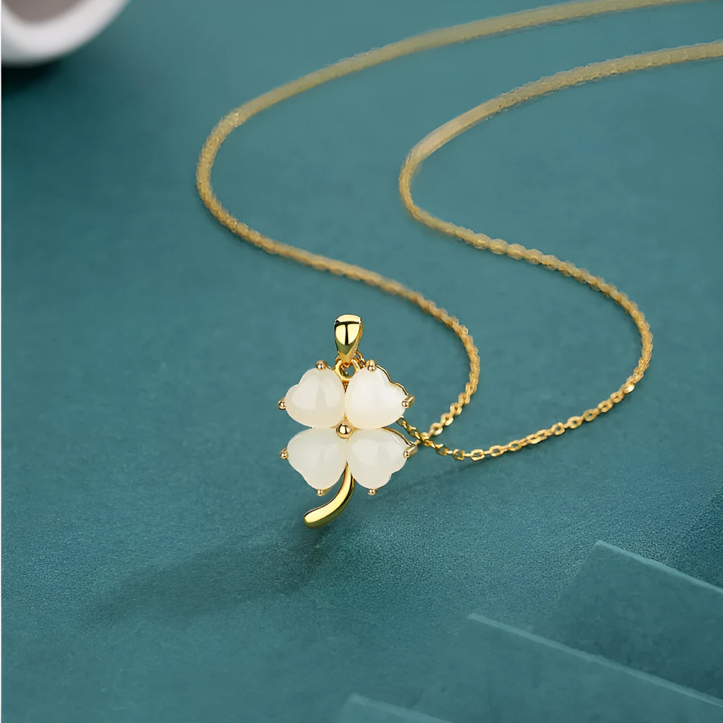 S925 sterling silver four-leaf clover necklace with Hetian jade leaf pendant and O-shaped chain in gold or white gold colour