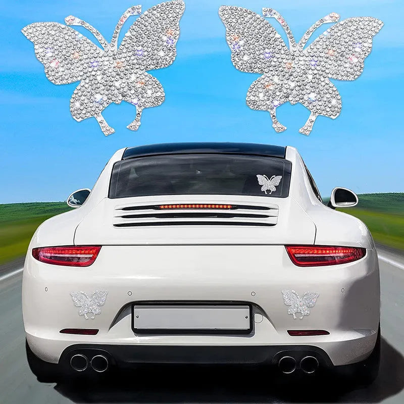 Diamond-encrusted glass car sticker in butterfly or bear paw design, 7x6cm.