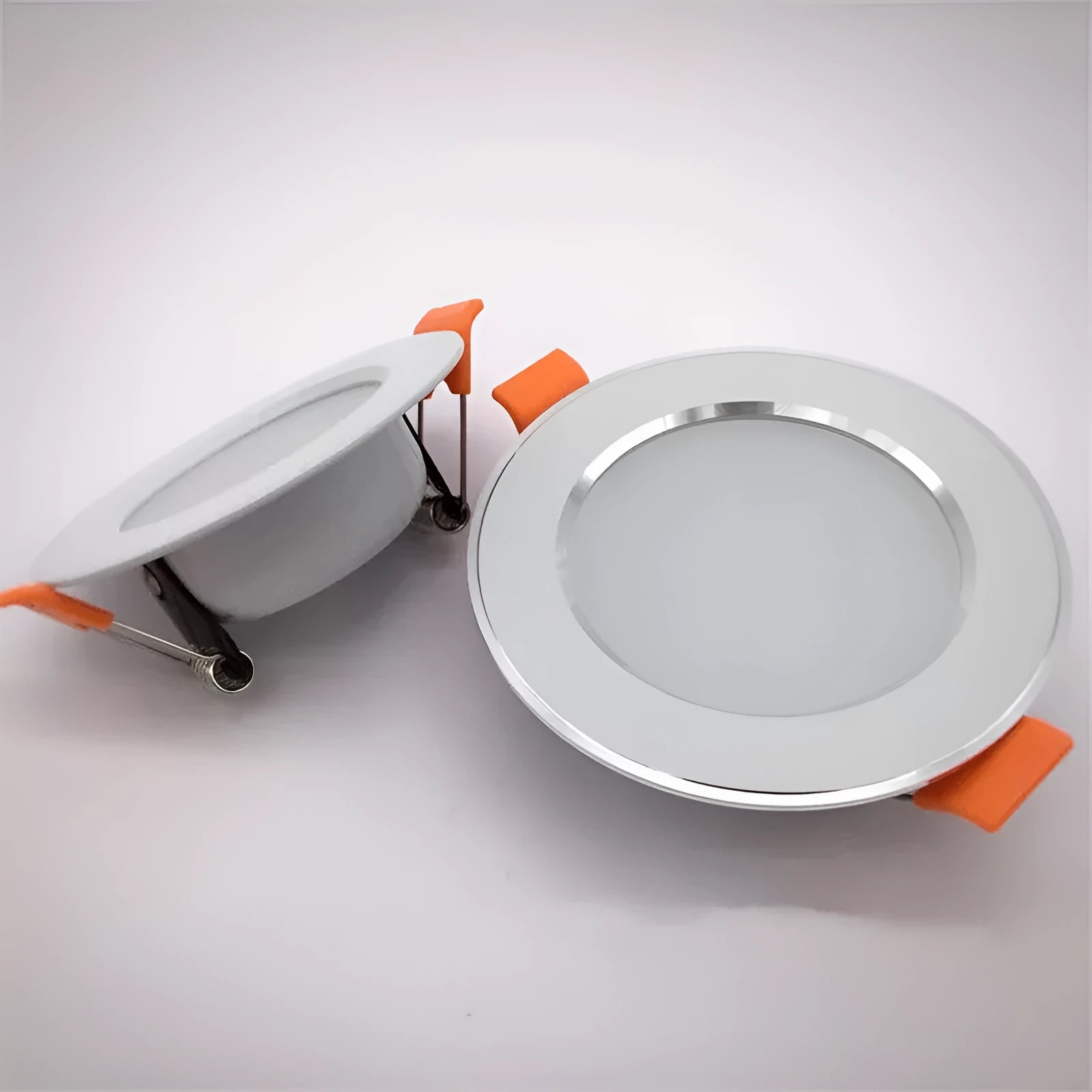 Anti-fog straw hat LED downlight spotlight with aluminium shell in multiple size options.