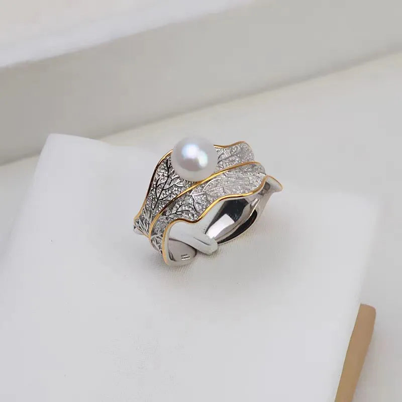 Natural freshwater pearl ring with leaf-shaped metal band and adjustable opening