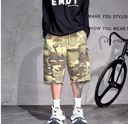 American retro workwear style camouflage shorts in loose-fit cropped design for summer wear