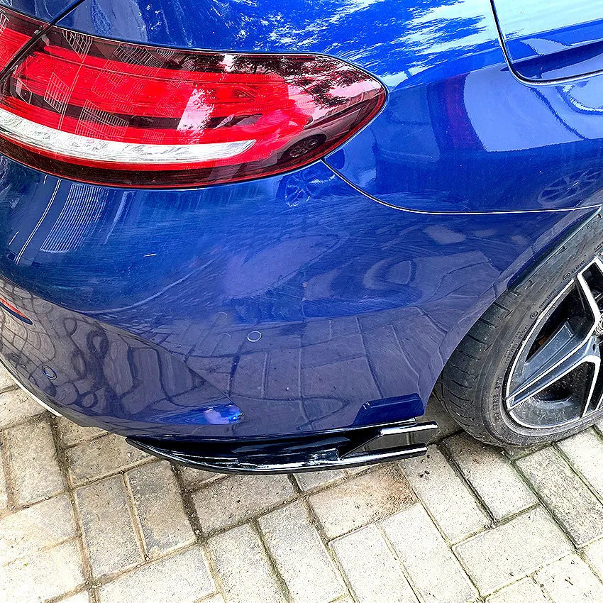 Set of two PP rear cornerite protectors in carbon fibre pattern and piano black finish for car bumper corners