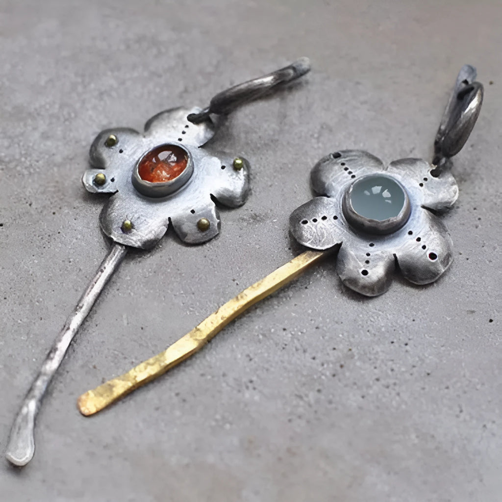 Retro two-tone geometric flower earrings with asymmetric design