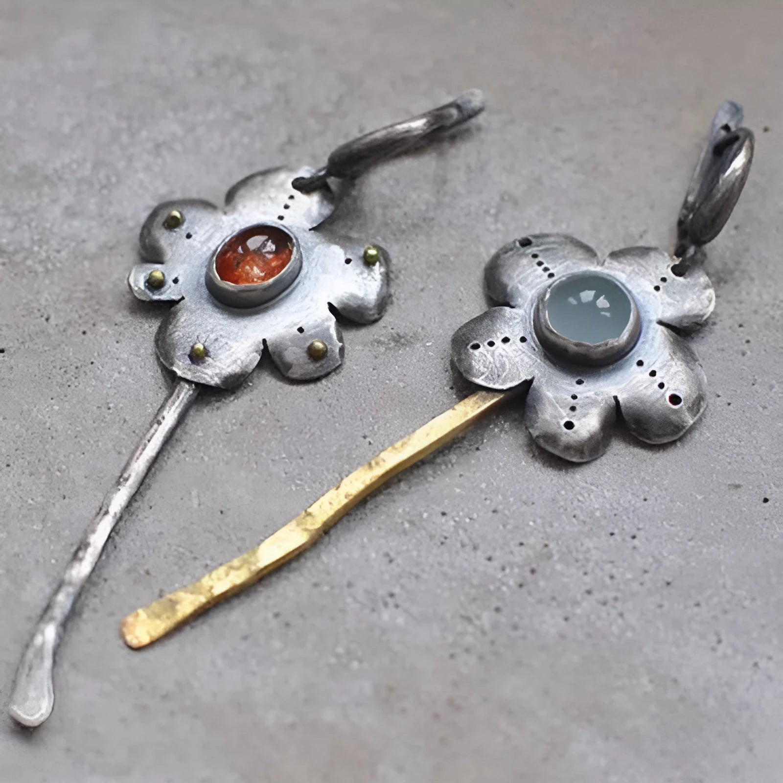 Retro two-tone geometric flower earrings with asymmetric design