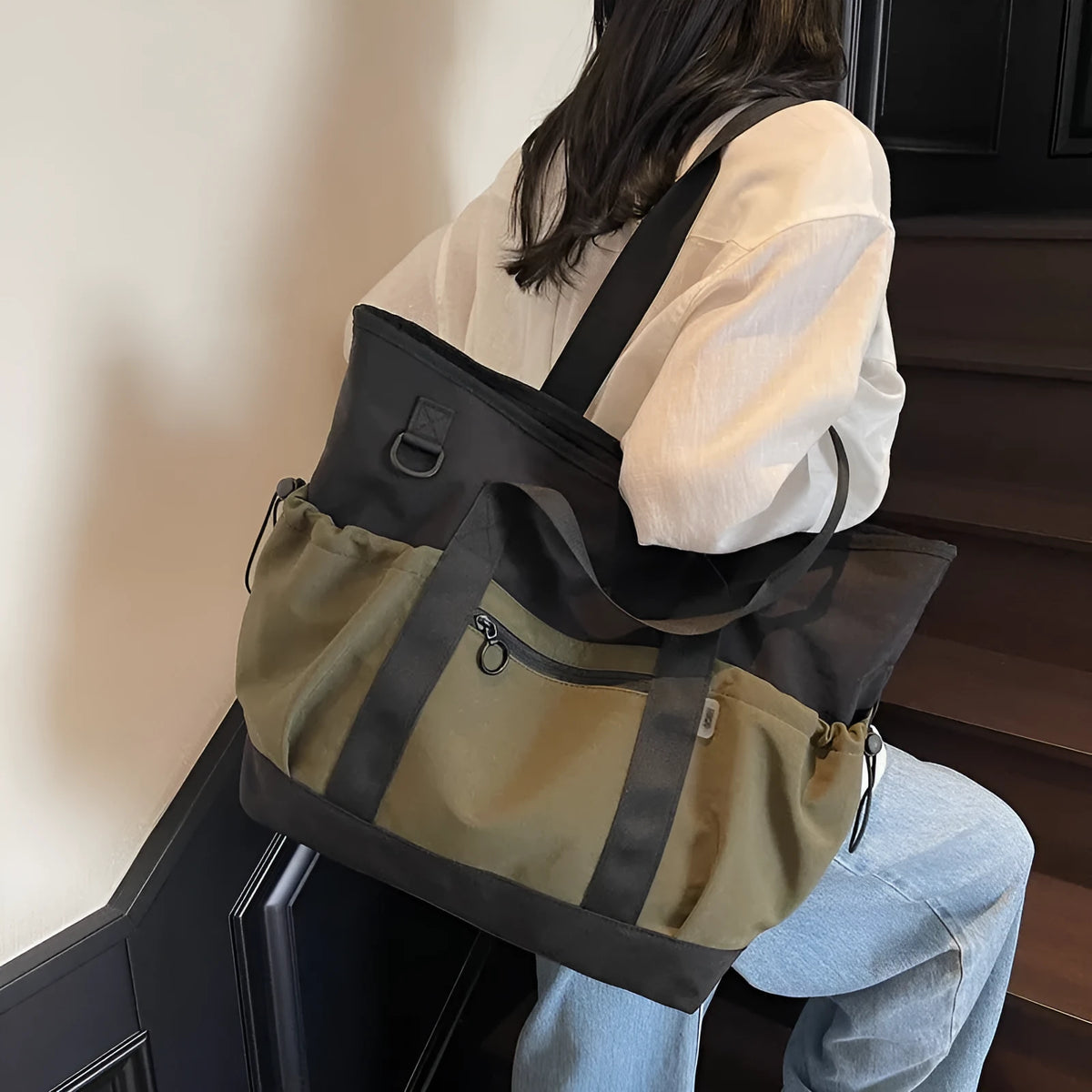 Women's lightweight yoga travel bag in grey, black or green Oxford cloth with letter pattern, 36-55L capacity