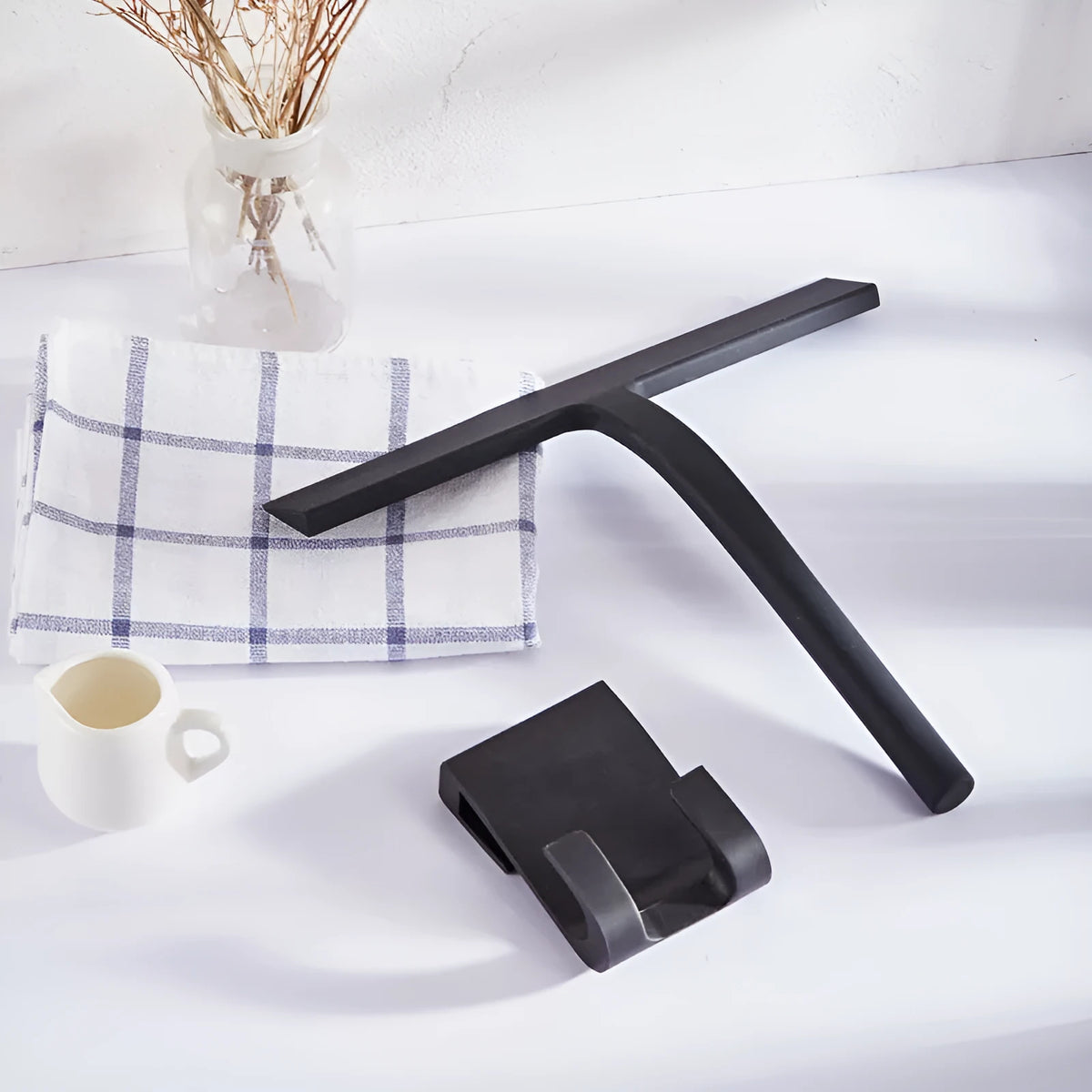Single silicone body glass wiper cleaner 22.8cm with silicone hook, black