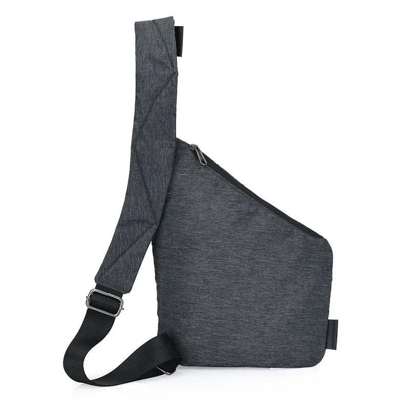 Canvas chest bag for men in black Oxford cloth with zipper closure, worn across the chest for anti-theft security