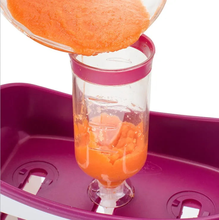 Baby food squeeze station, 18x9x22cm ABS machine with soft rubber press, pouches for homemade puree