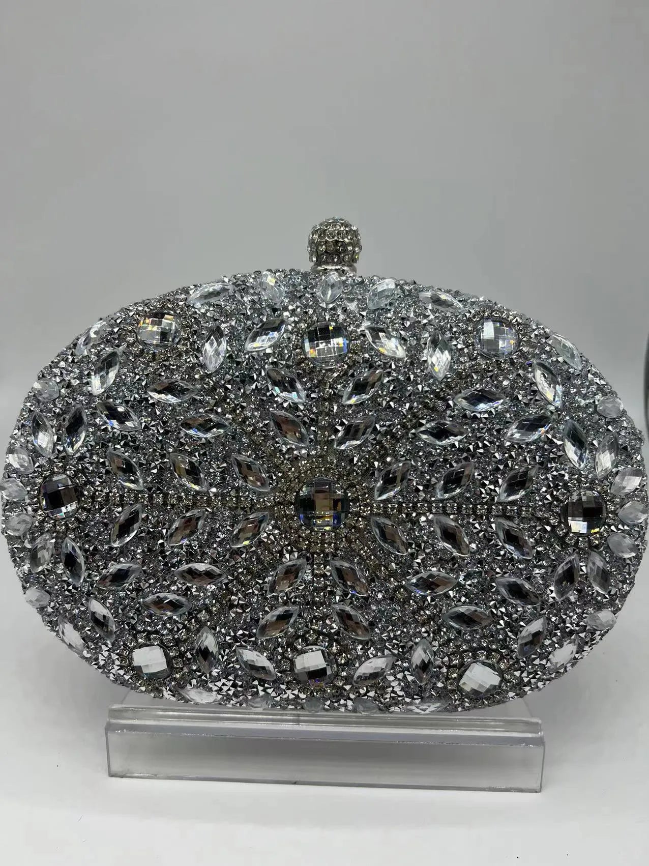 Gold hardware and rhinestone banquet handbag with structured retro design measuring 20cm wide
