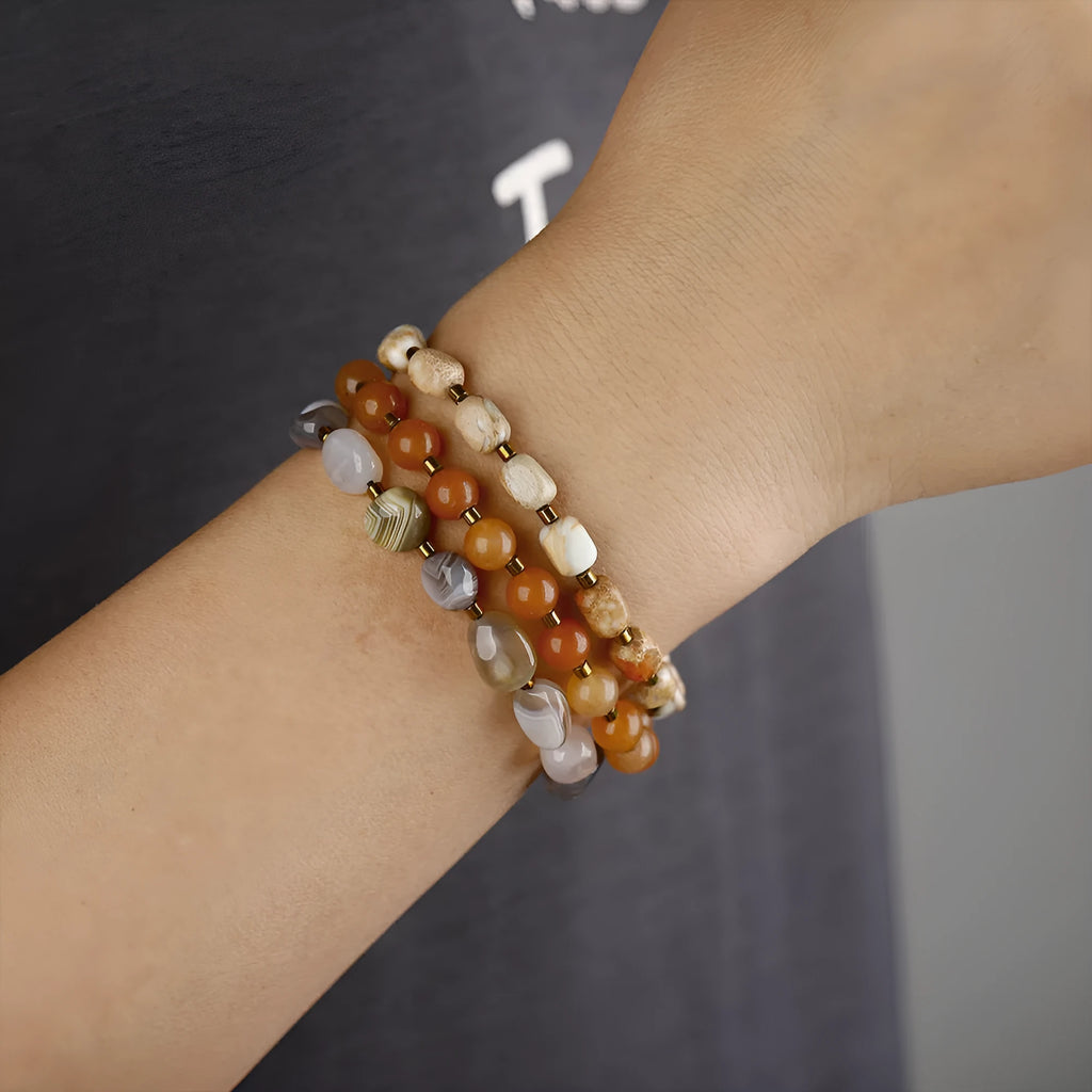 Hand-woven Persian Gulf agate multi-layer bracelet with geometric shapes in colour 3790