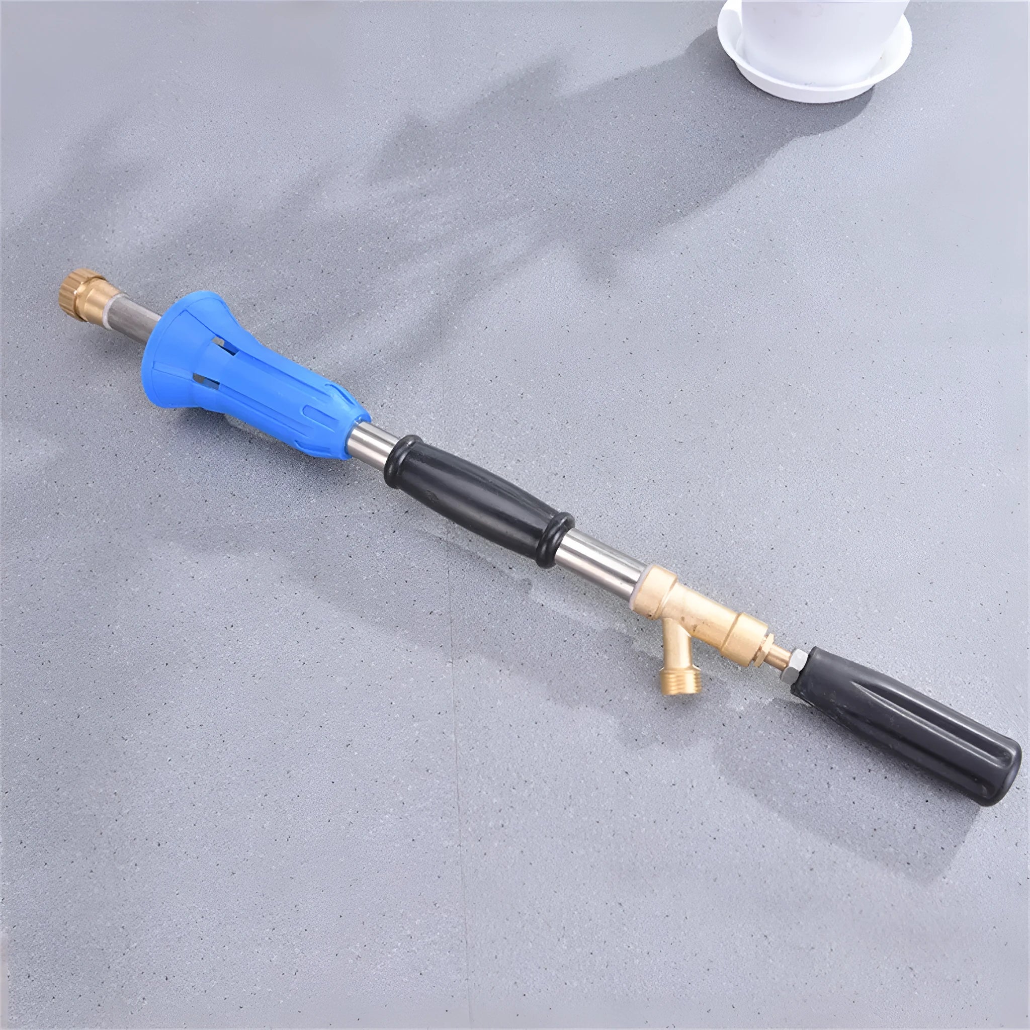Submachine gun type adjustable high-pressure agricultural pesticide spray gun made from plastic