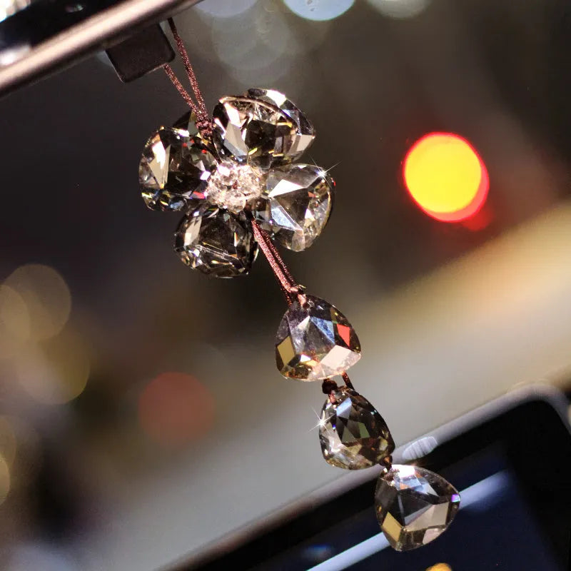 Crystal four leaf grass pendant for car interior decoration measuring approximately 20cm