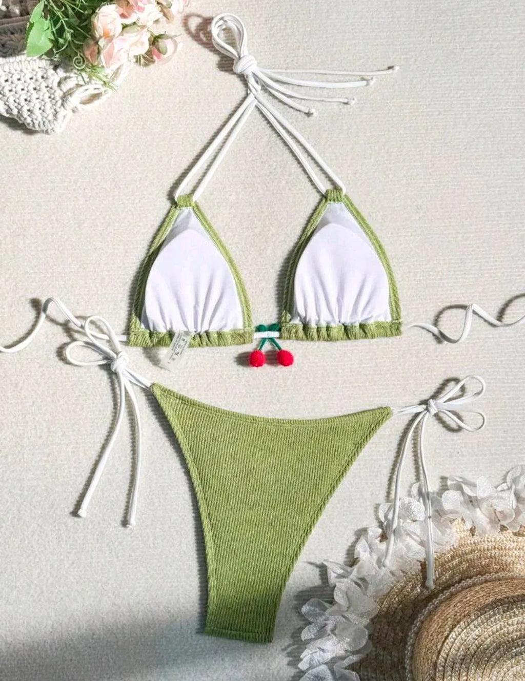 Sexy backless bikini swimsuit in solid colours with quick-drying fabric for beach holidays