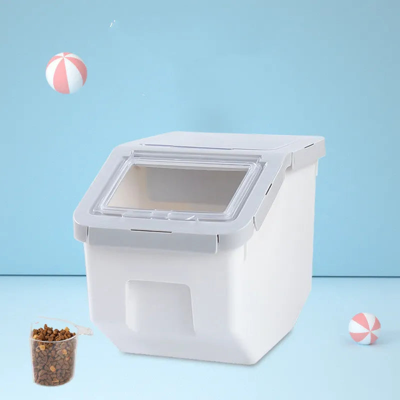 Matcha green plastic pet food storage bucket with lid for cat or dog kibble