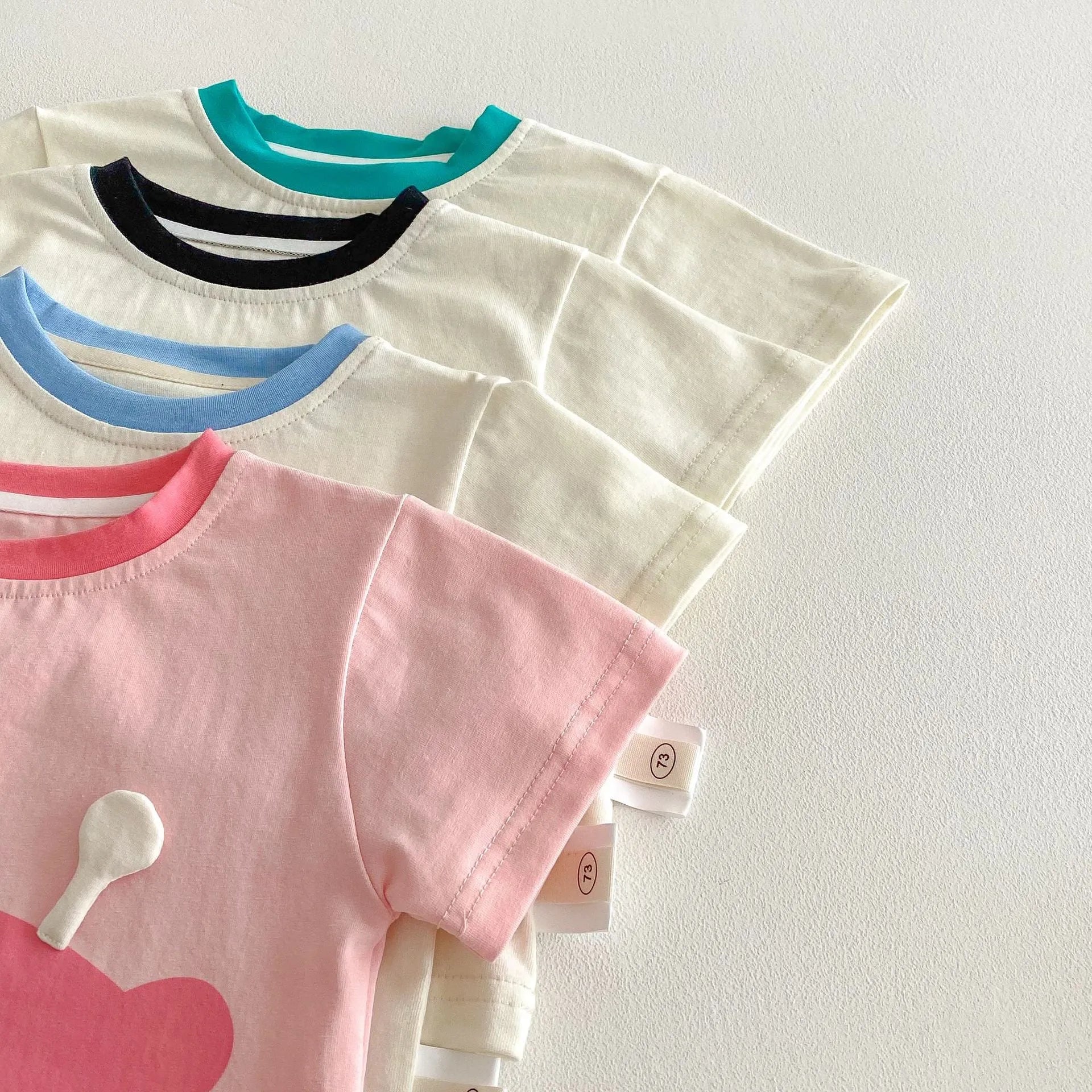Girls' cotton cartoon T-shirt and plaid shorts two-piece set in avocado green and peach