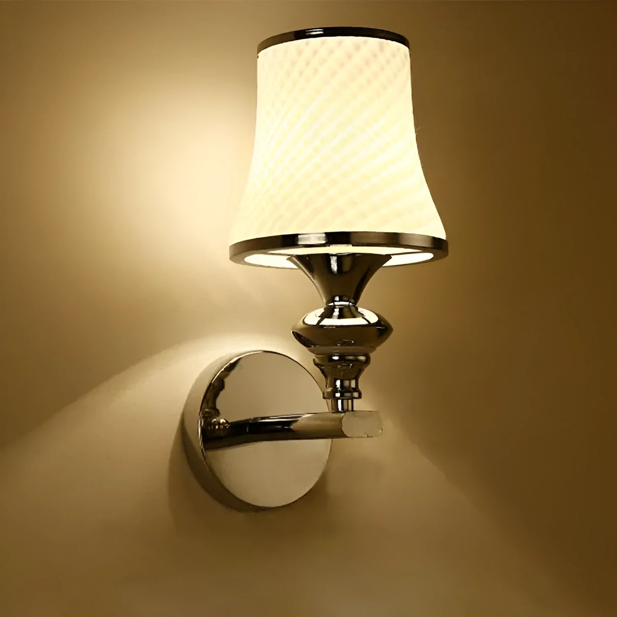 Glass wall light with petal shade, E27 holder and button switch, 260x100mm, for living room hallway staircase