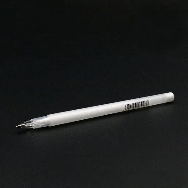 Touchnew highlight pen with 0.8mm tip in golden, silver, or white colours for hand-painted card work