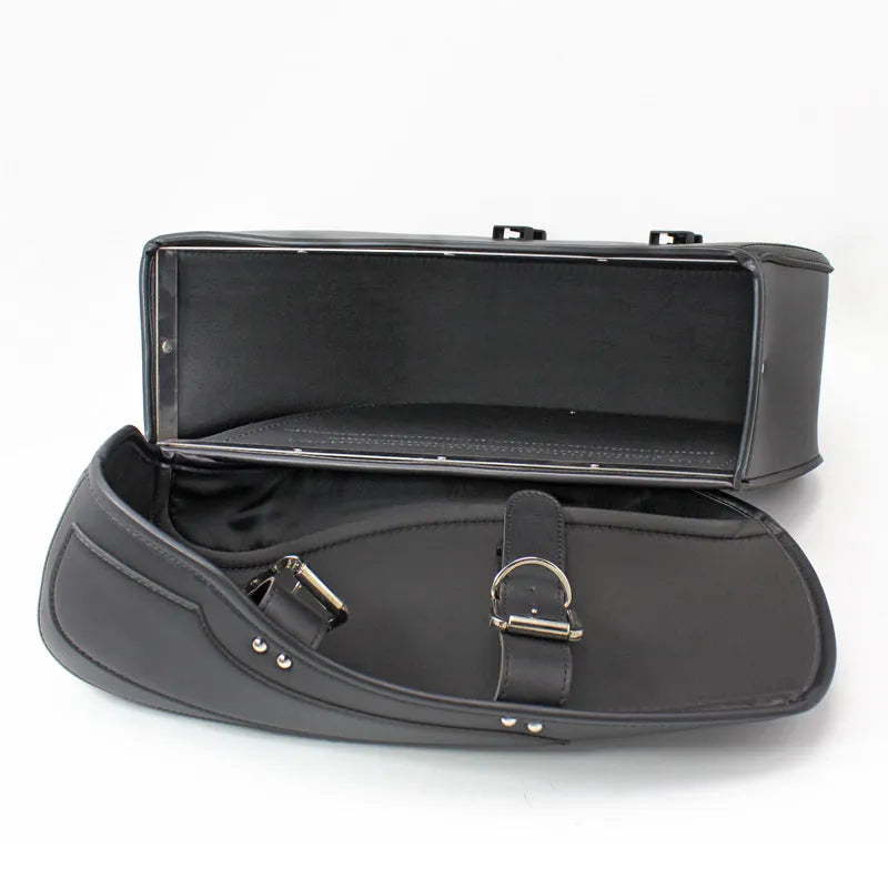 Retro style motorcycle saddle bag in PU leather measuring 42x15x30cm in black colour