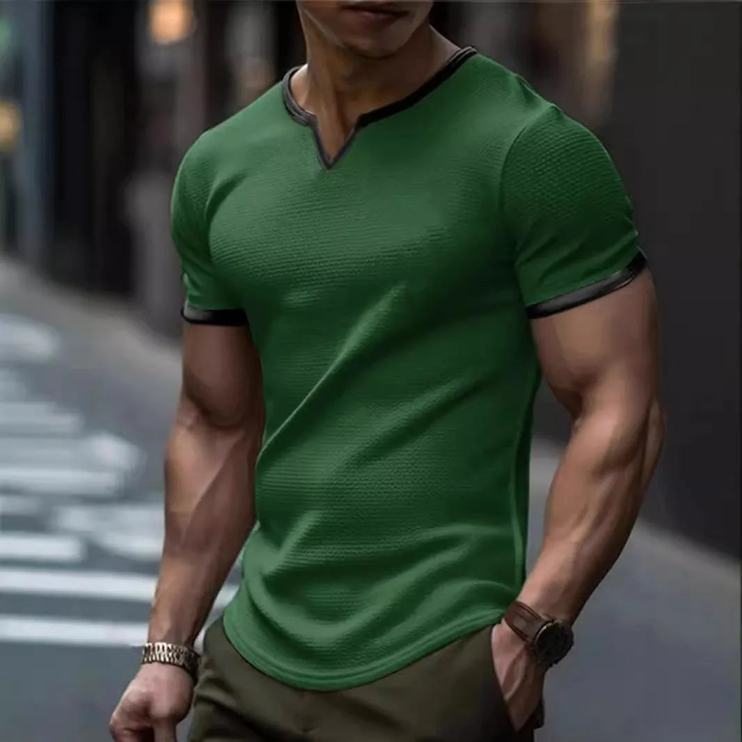 Men's colour-block V-neck outdoor sports t-shirt in waffle-textured polyester fabric.