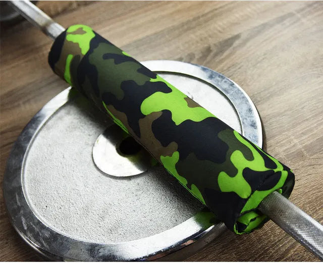 Sponge barbell sheath shoulder pad, 38.5cm long and 1.5cm thick, in black or camouflage colours