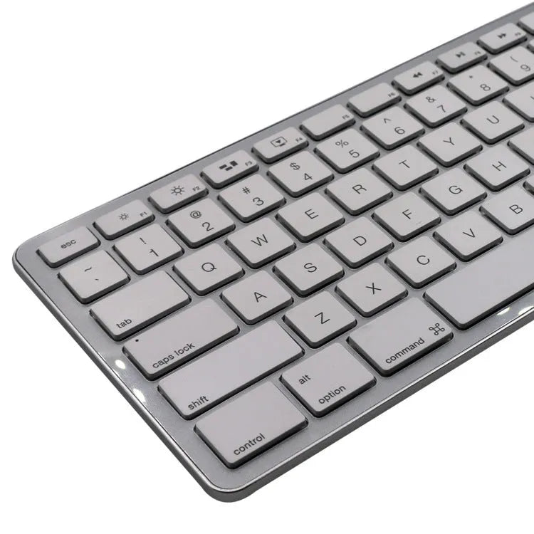 White wireless Bluetooth mechanical gaming keyboard with 109 keys and a three-key anti-ghosting zone.