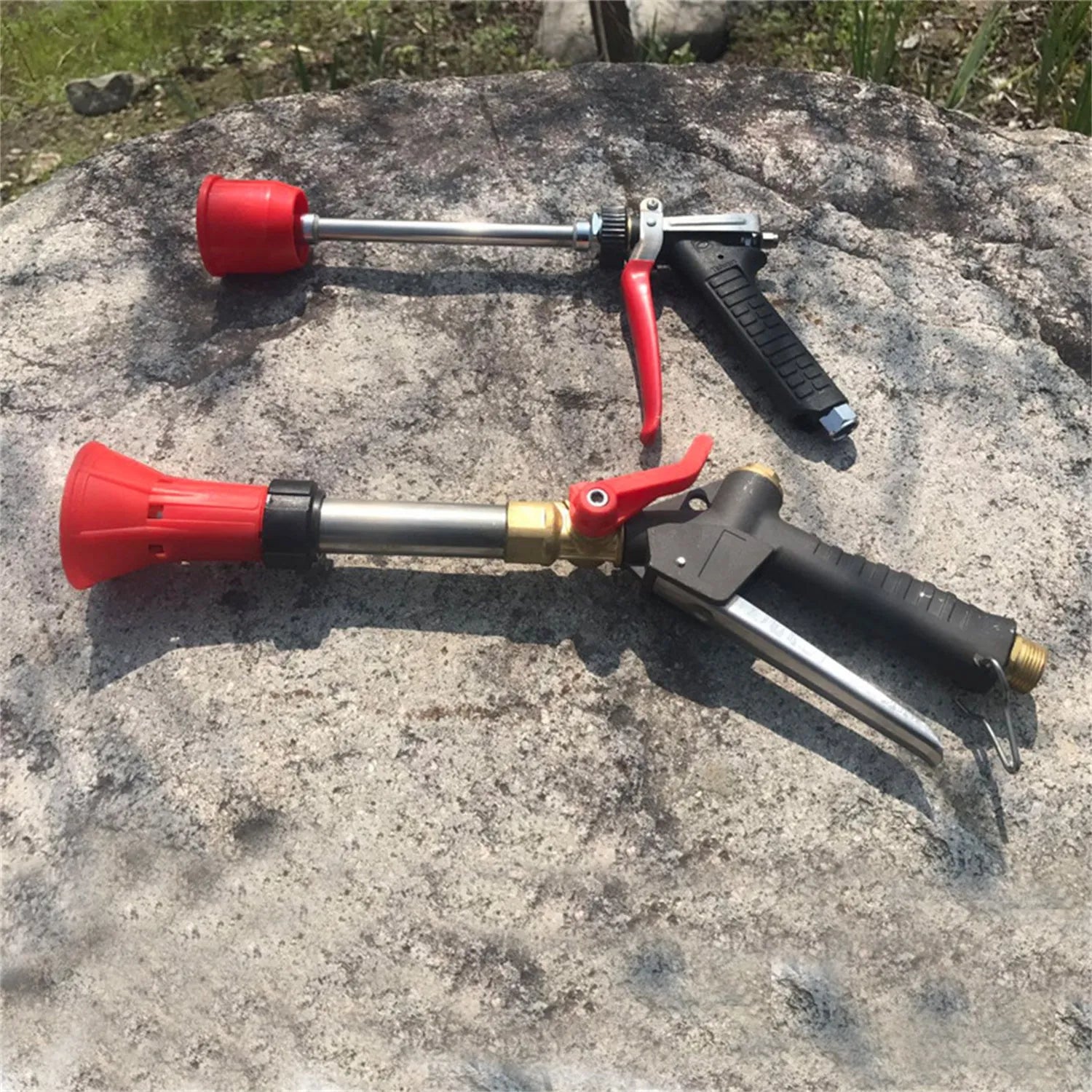 Submachine gun type adjustable high-pressure agricultural pesticide spray gun made from plastic