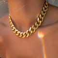 Women’s gold alloy chain necklace with 32cm length and 6cm extension