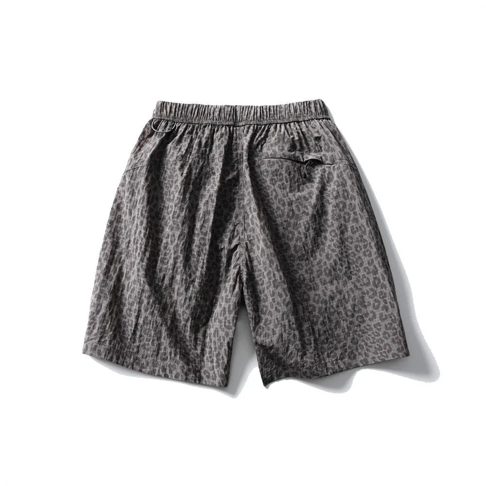 Summer loose leopard print men's cotton blend casual shorts with elastic waist in army green