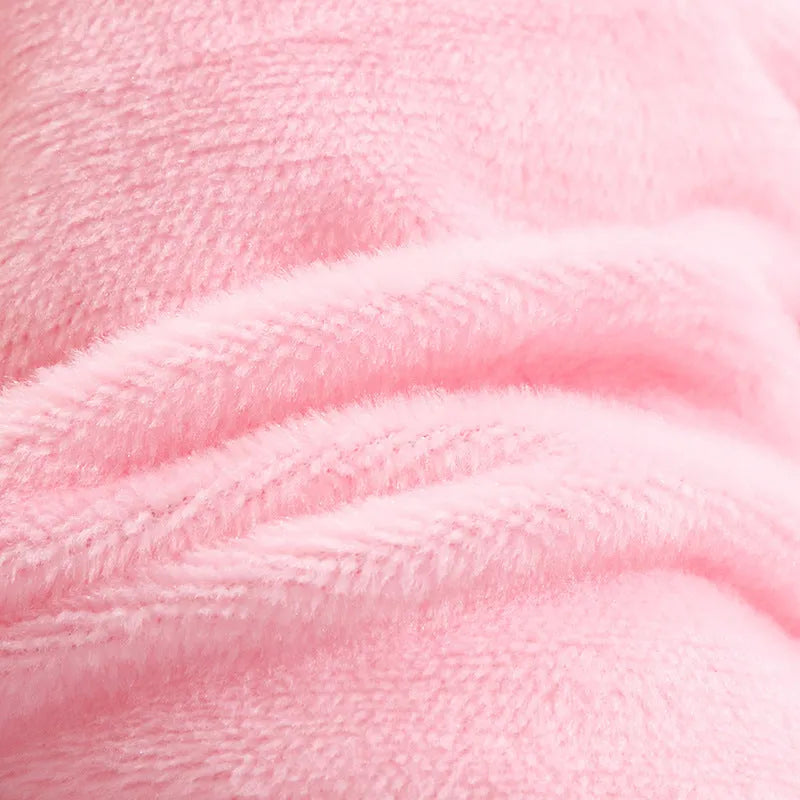 Closed cat nest with fleece lining in blue, pink, or purple, shown in M and S sizes.
