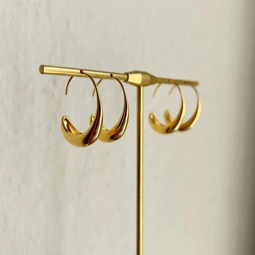 Retro style women's fashion earrings with snake design in gold or silver electroplated alloy