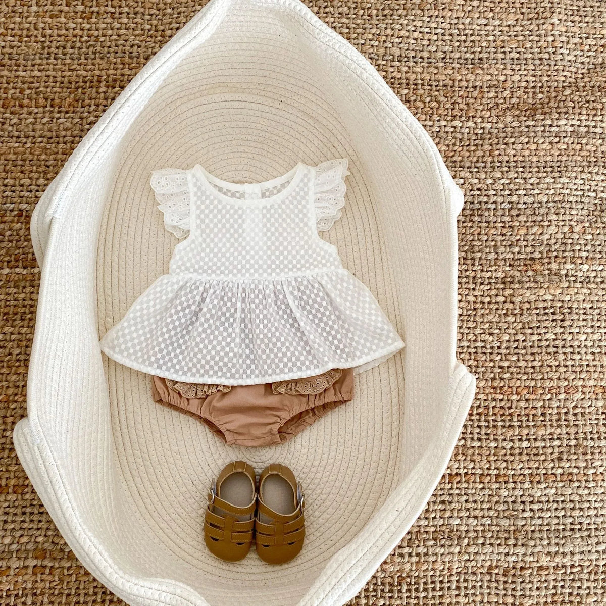 Baby girl creamy-white cotton top and shorts two-piece summer set with short sleeves and lace details