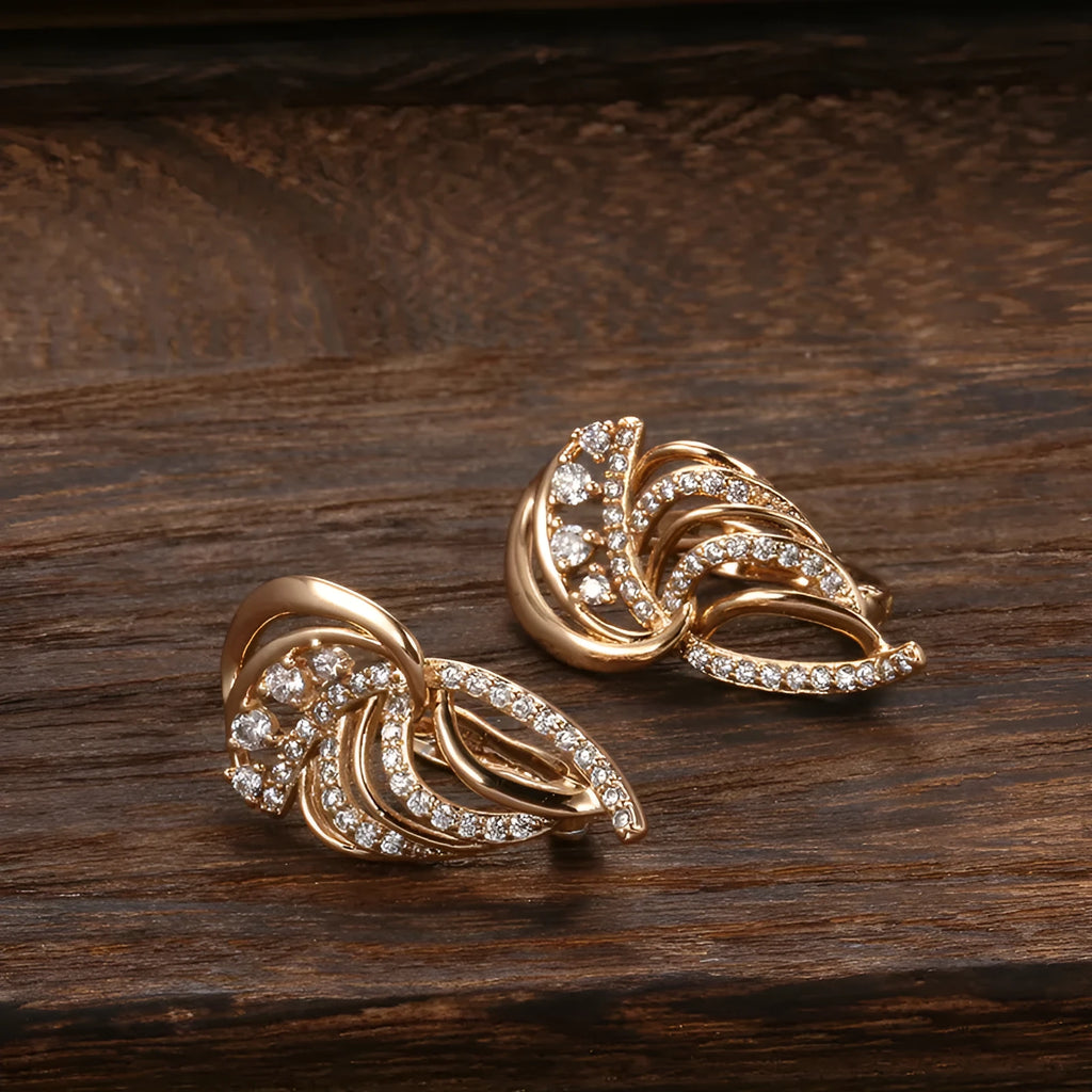 Women's gold-plated ear clips with wings design and micro-inlaid zircon stones in colour H0195