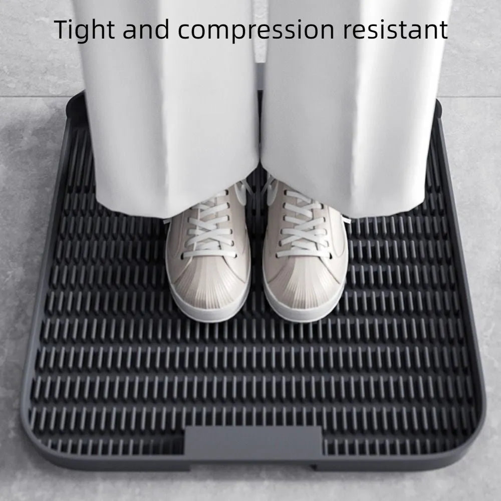 Large black cat litter pedal with slanted mouth design and raised foot pad measuring 37x37cm