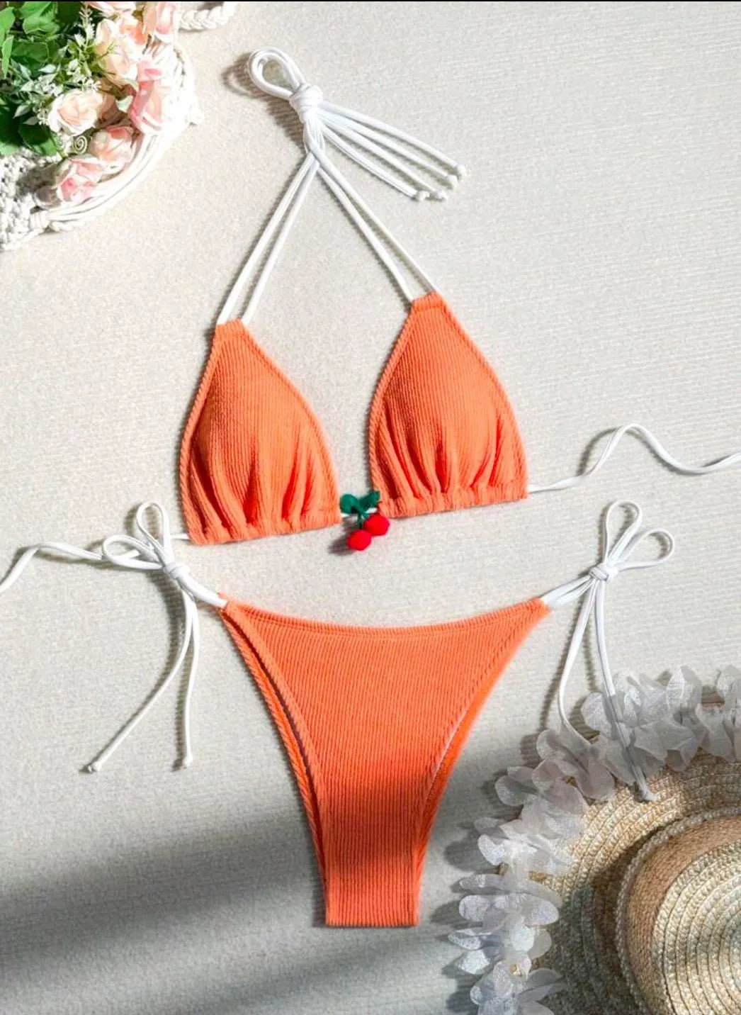 Sexy backless bikini swimsuit in solid colours with quick-drying fabric for beach holidays