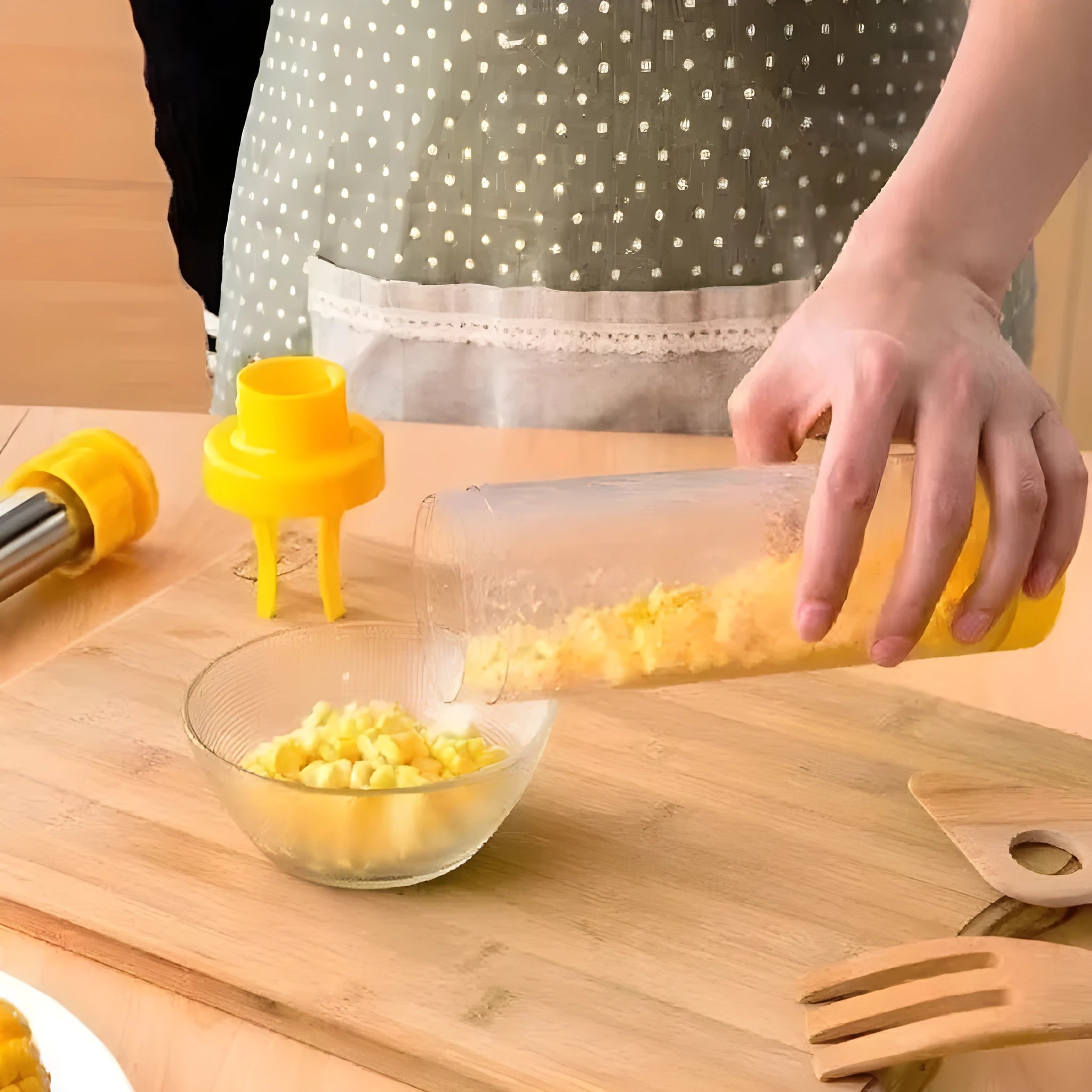 Yellow cylindrical corn stripper kitchen tool 27cm tall with stainless steel threshing mechanism