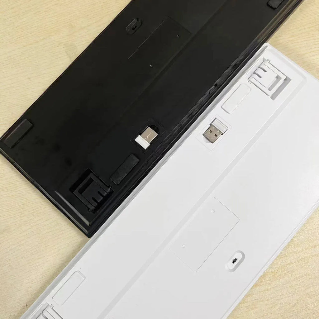 Hot Plug Seat The Third Mock Examination DIY mechanical keyboard kit with plastic housing and included tools.
