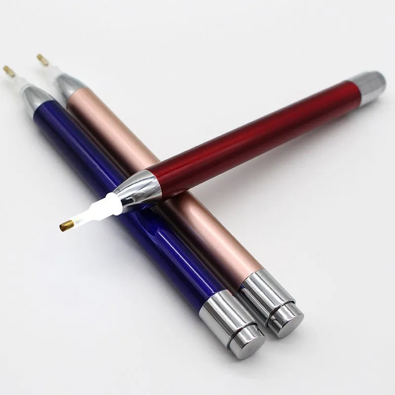 Luminous aluminium alloy drill pen for diamond painting in blue, gold or red colours