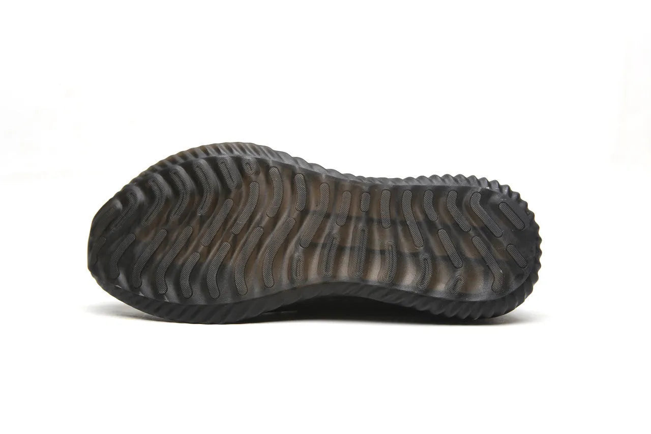 Steel toe cap safety shoes with EVA sole in black colour, low-top design for work and climbing